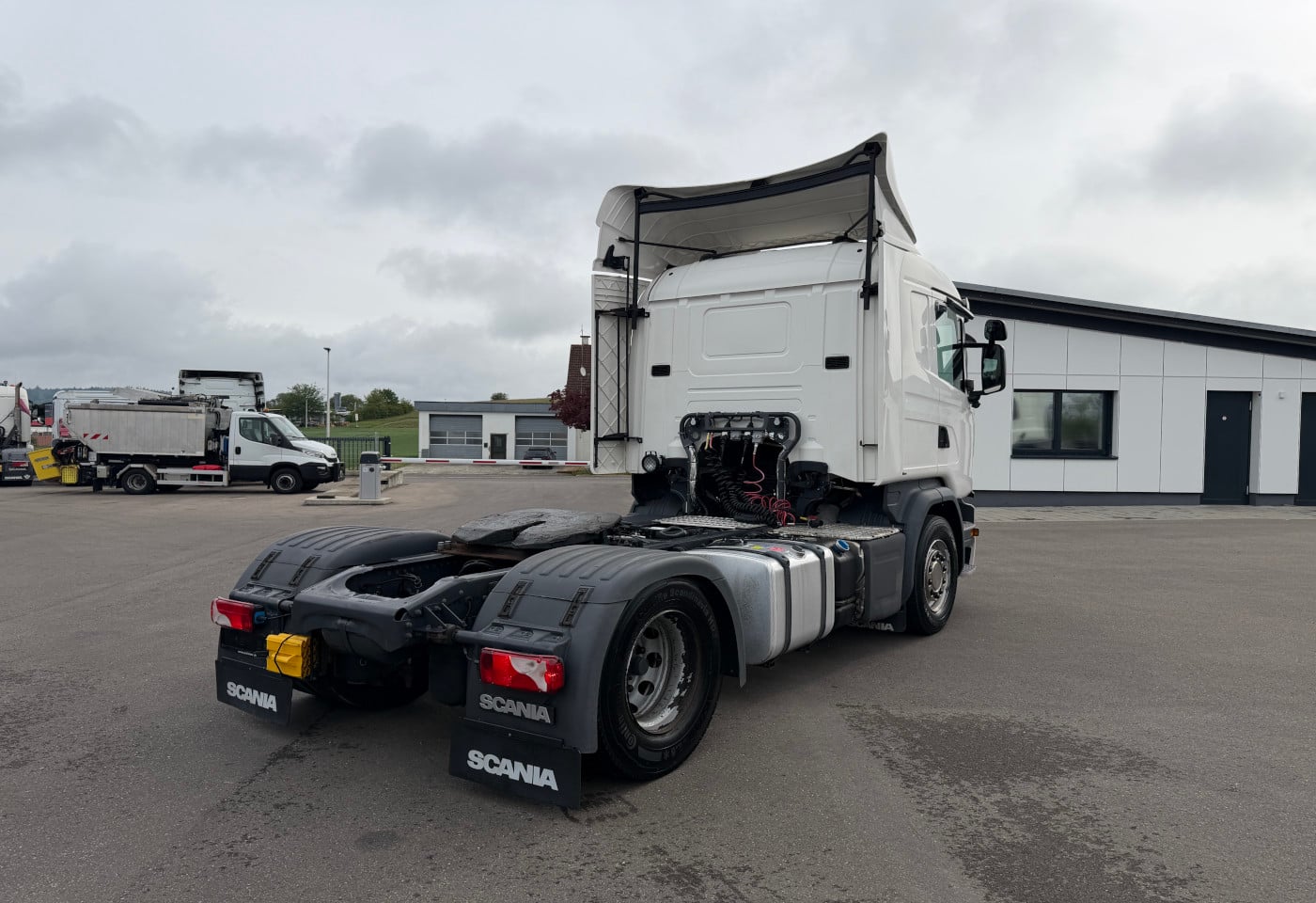 MOTO6625_2916751 vehicle image
