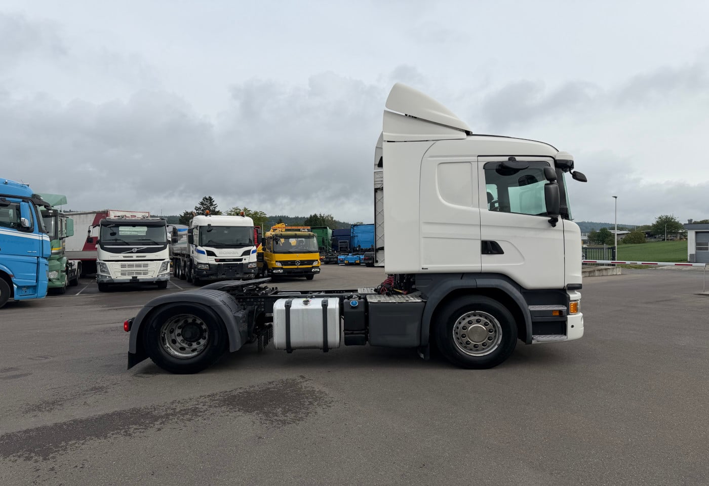 MOTO6625_2916751 vehicle image