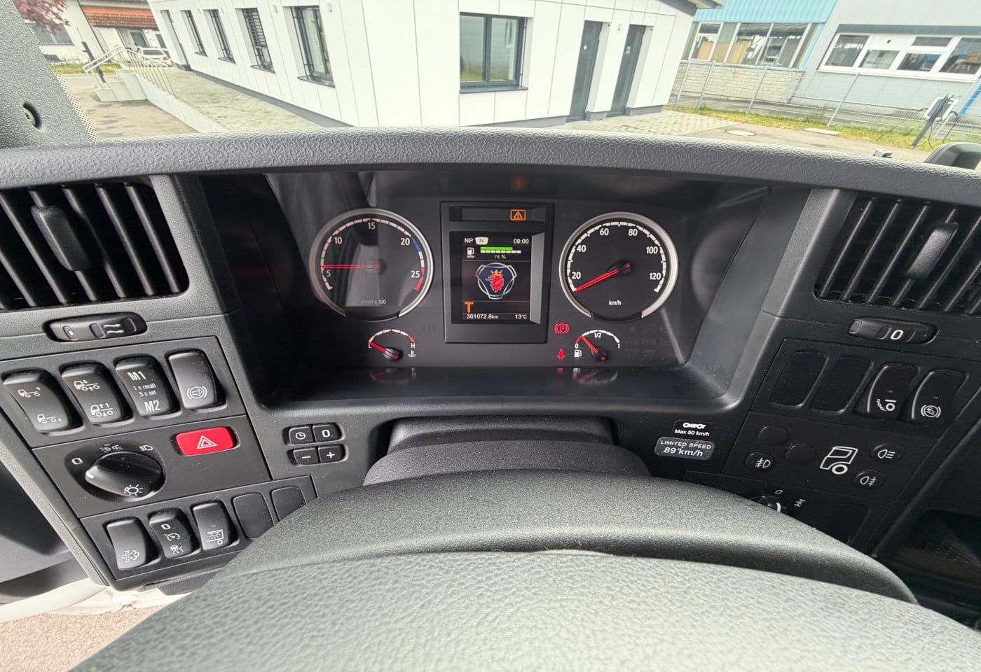 MOTO6625_2916751 vehicle image