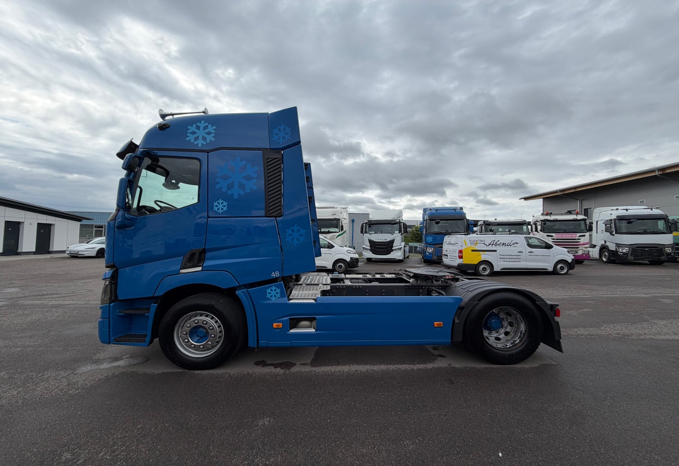 MOTO6625_2919496 vehicle image
