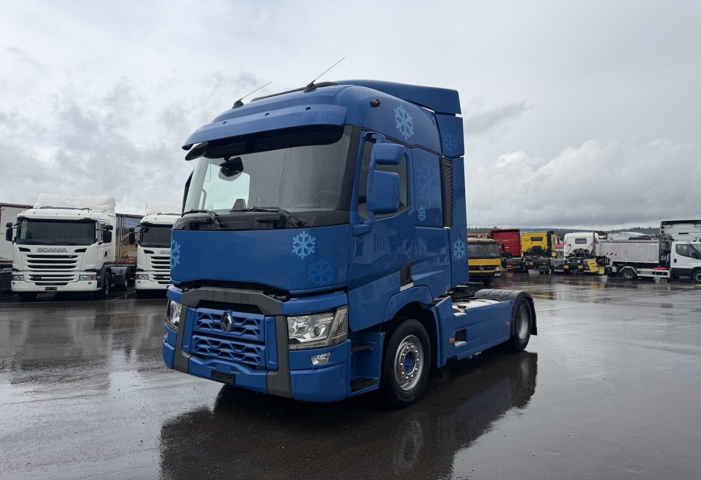 MOTO6625_2919698 vehicle image