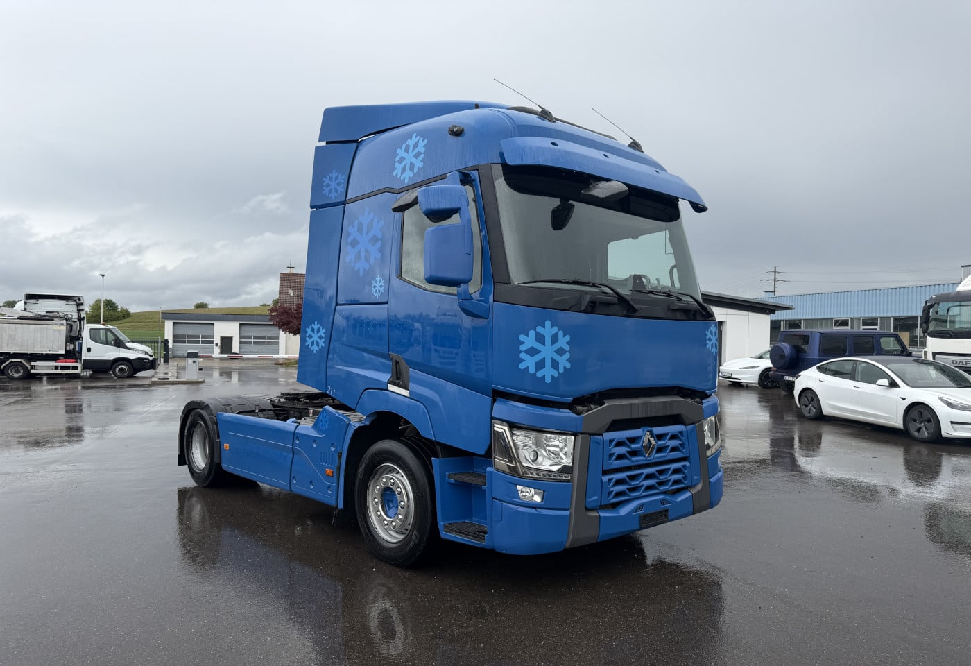 MOTO6625_2919698 vehicle image