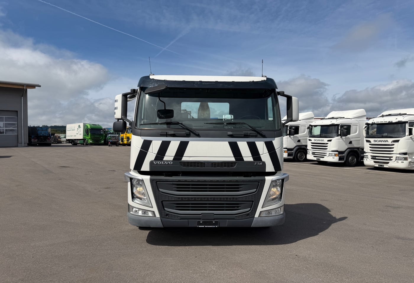 MOTO6625_2920871 vehicle image