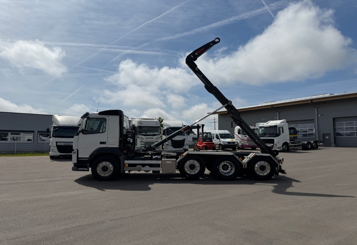 MOTO6625_2920871 vehicle image