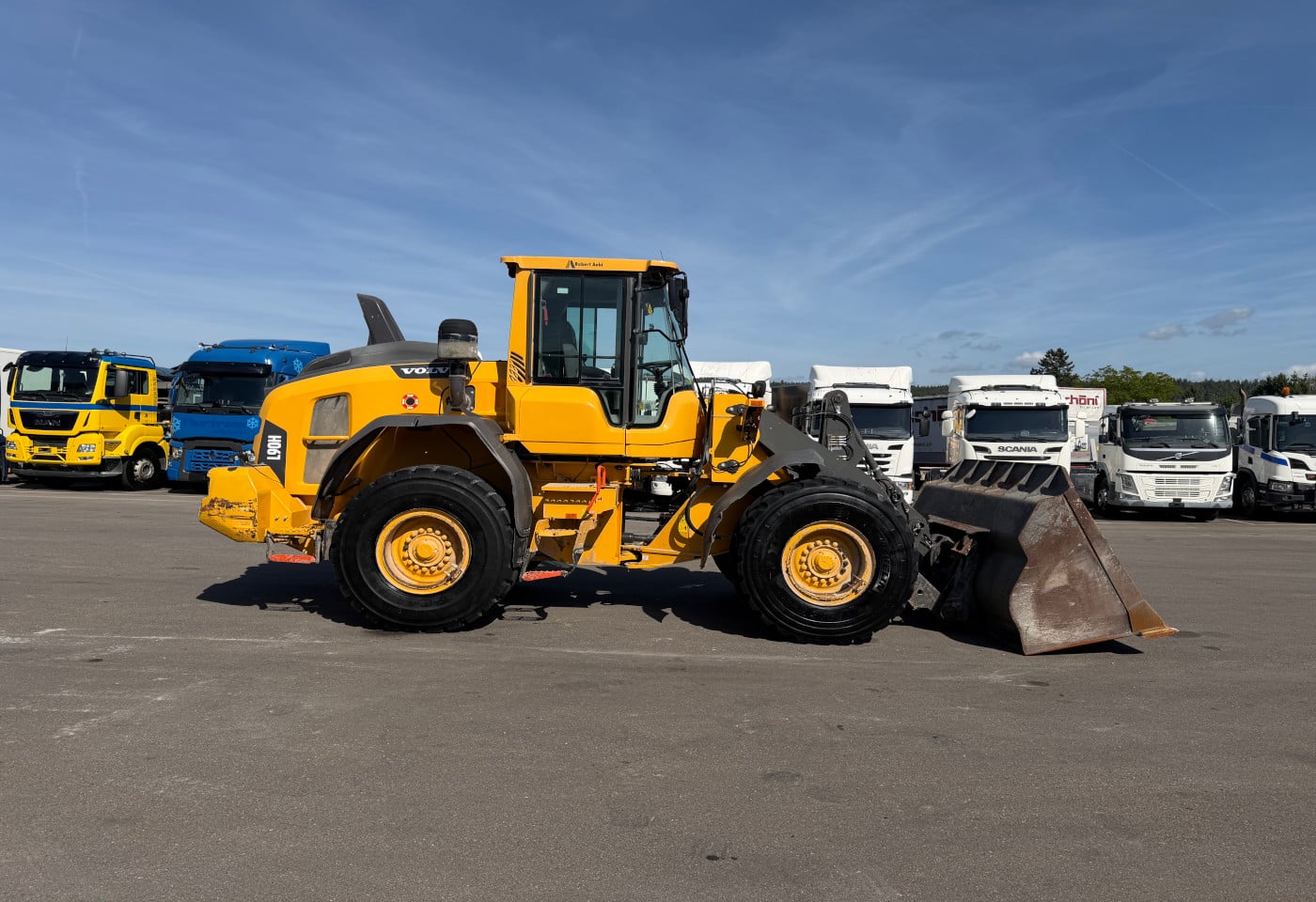 MOTO6625_2930543 vehicle image