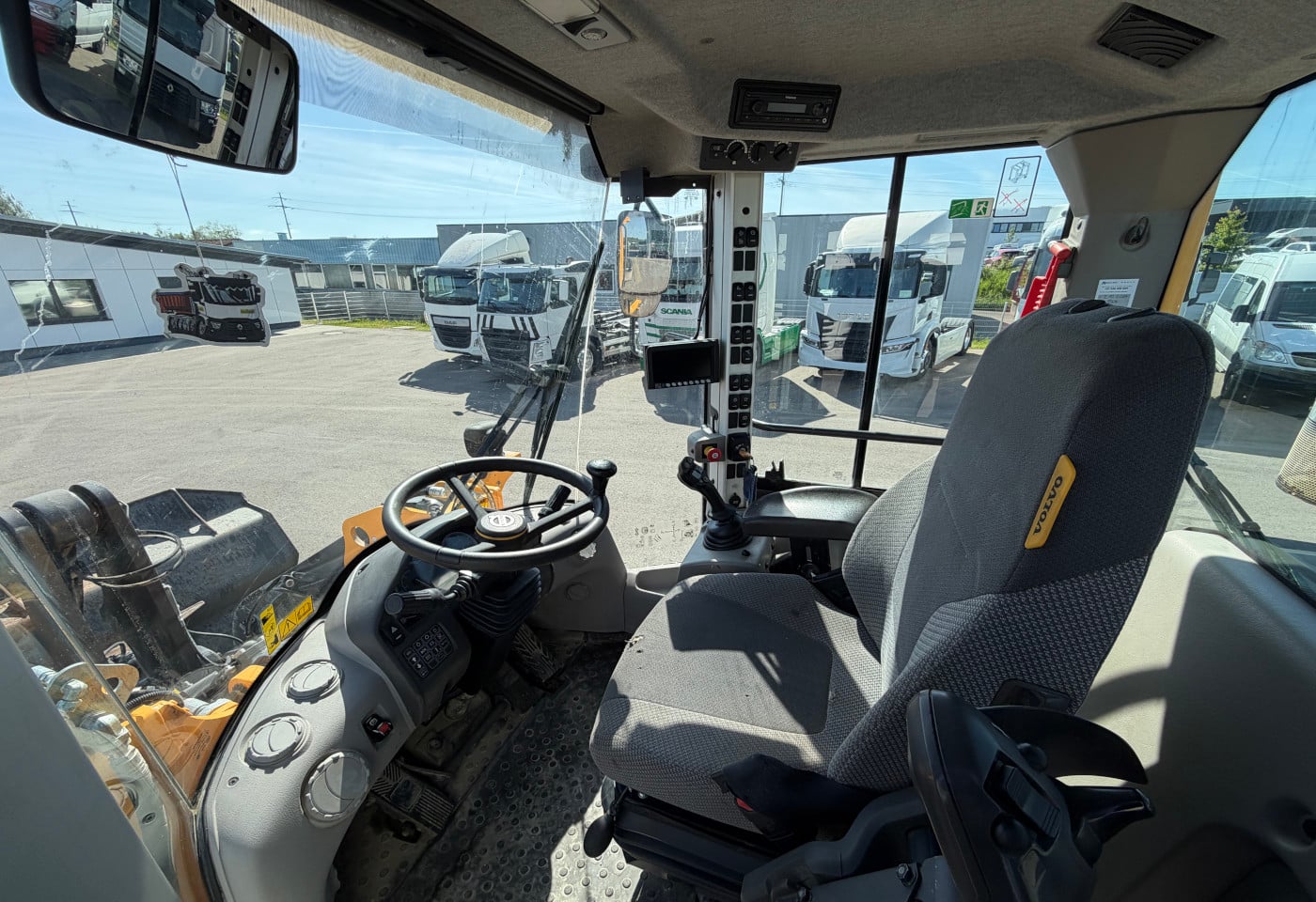 MOTO6625_2930543 vehicle image