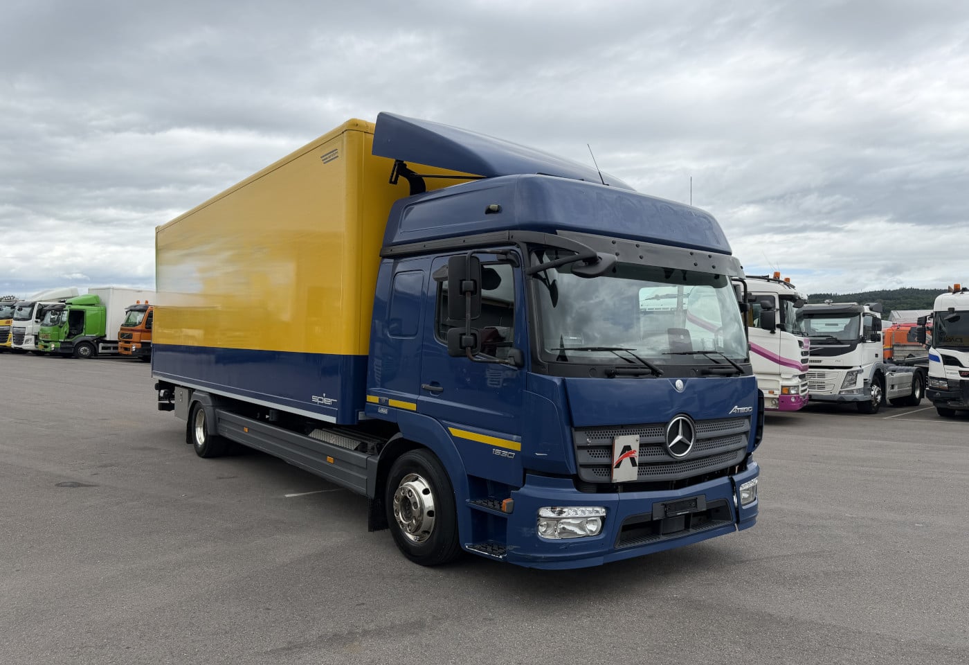 MOTO6625_2943476 vehicle image