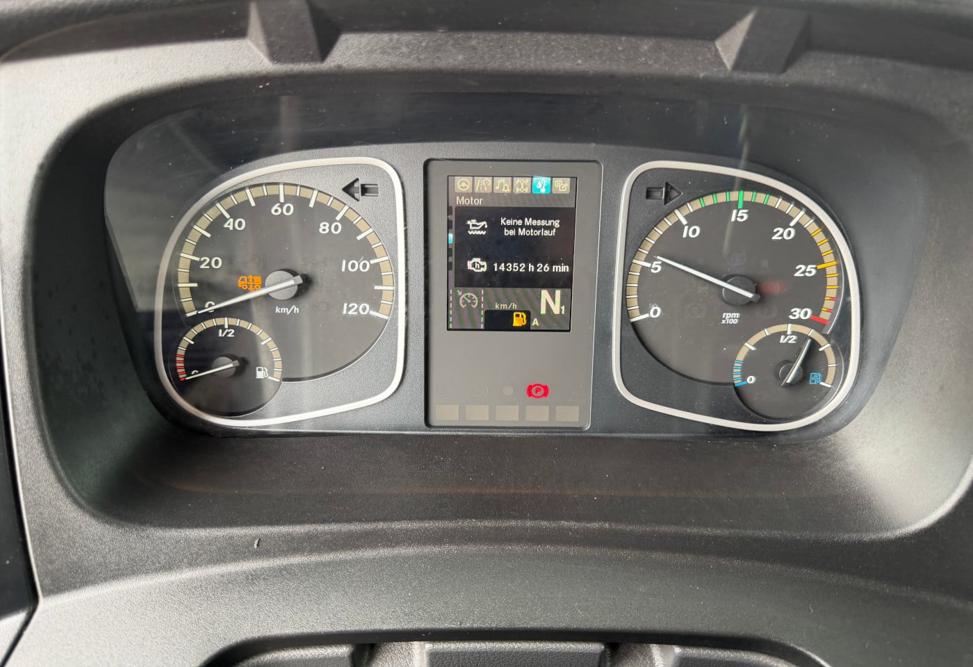 MOTO6625_2943476 vehicle image