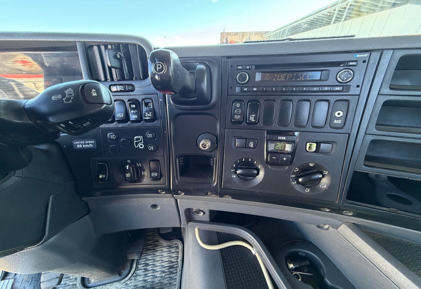 MOTO6625_2944838 vehicle image