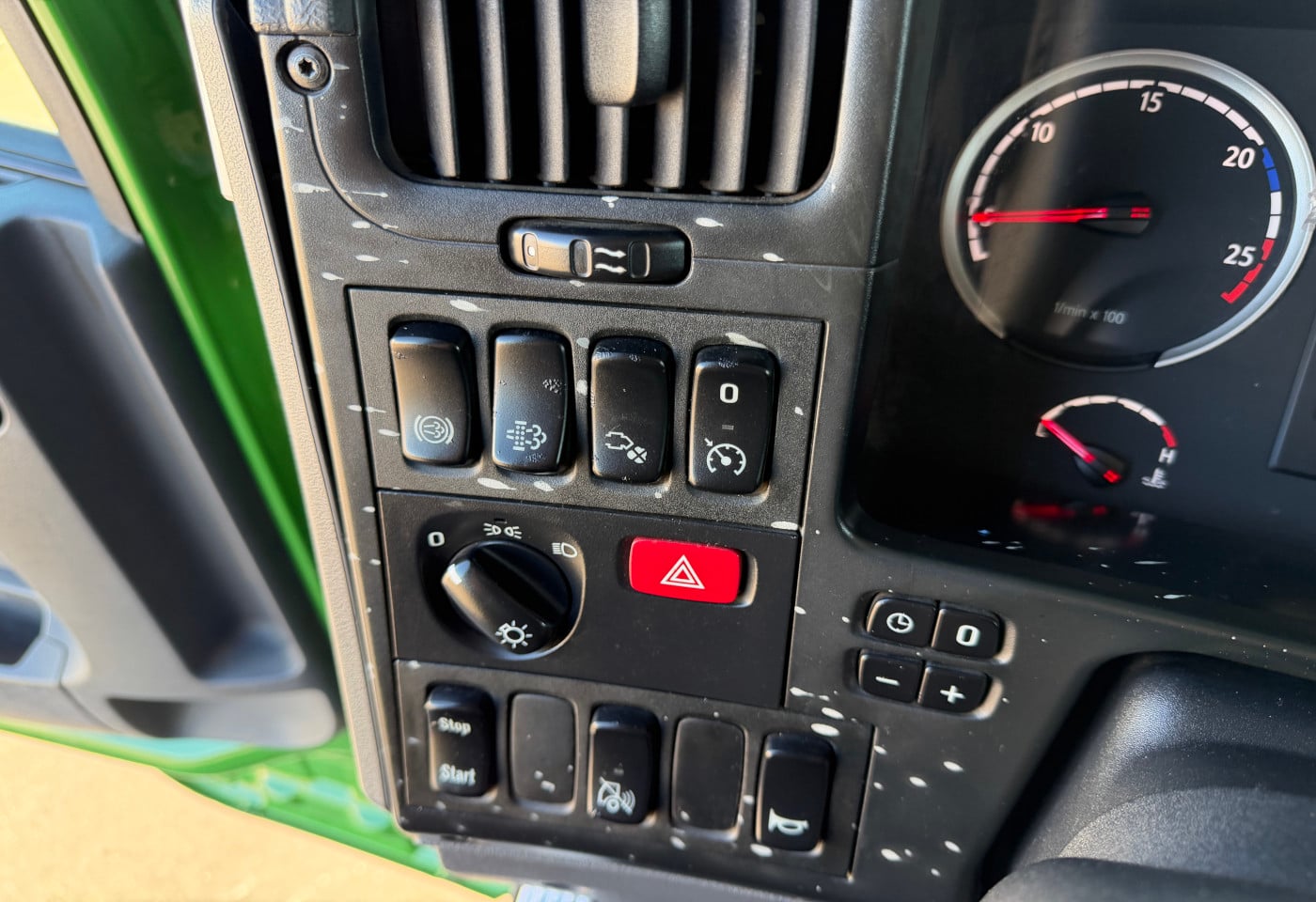 MOTO6625_2944838 vehicle image