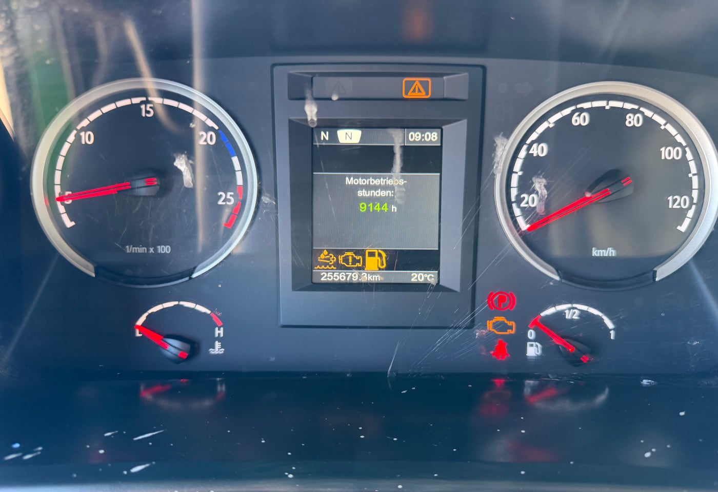 MOTO6625_2944838 vehicle image