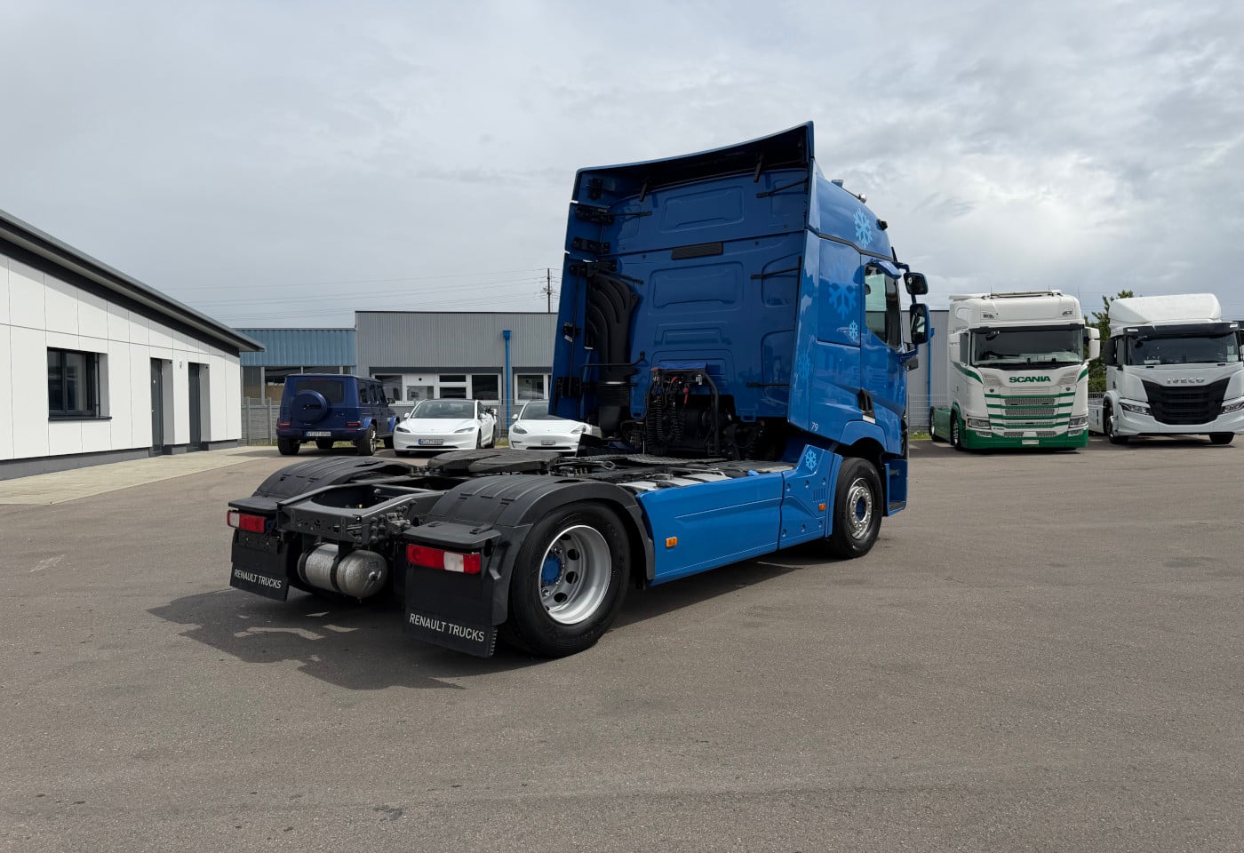 MOTO6625_2916552 vehicle image