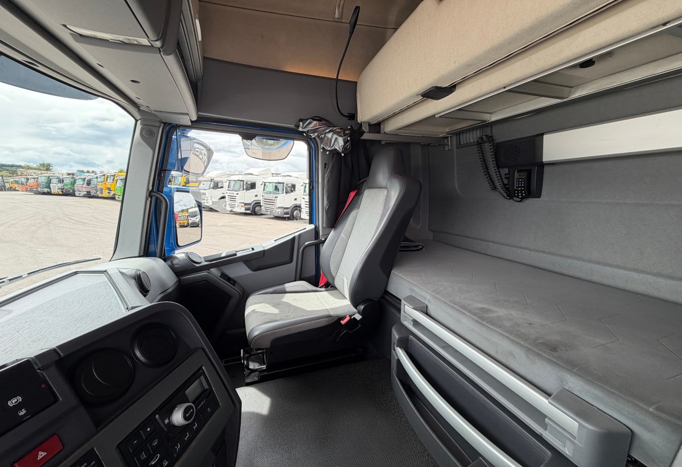 MOTO6625_2916552 vehicle image