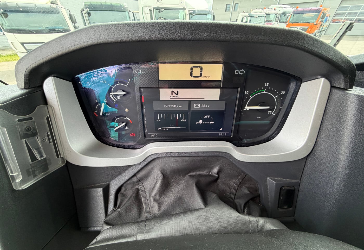 MOTO6625_2916552 vehicle image
