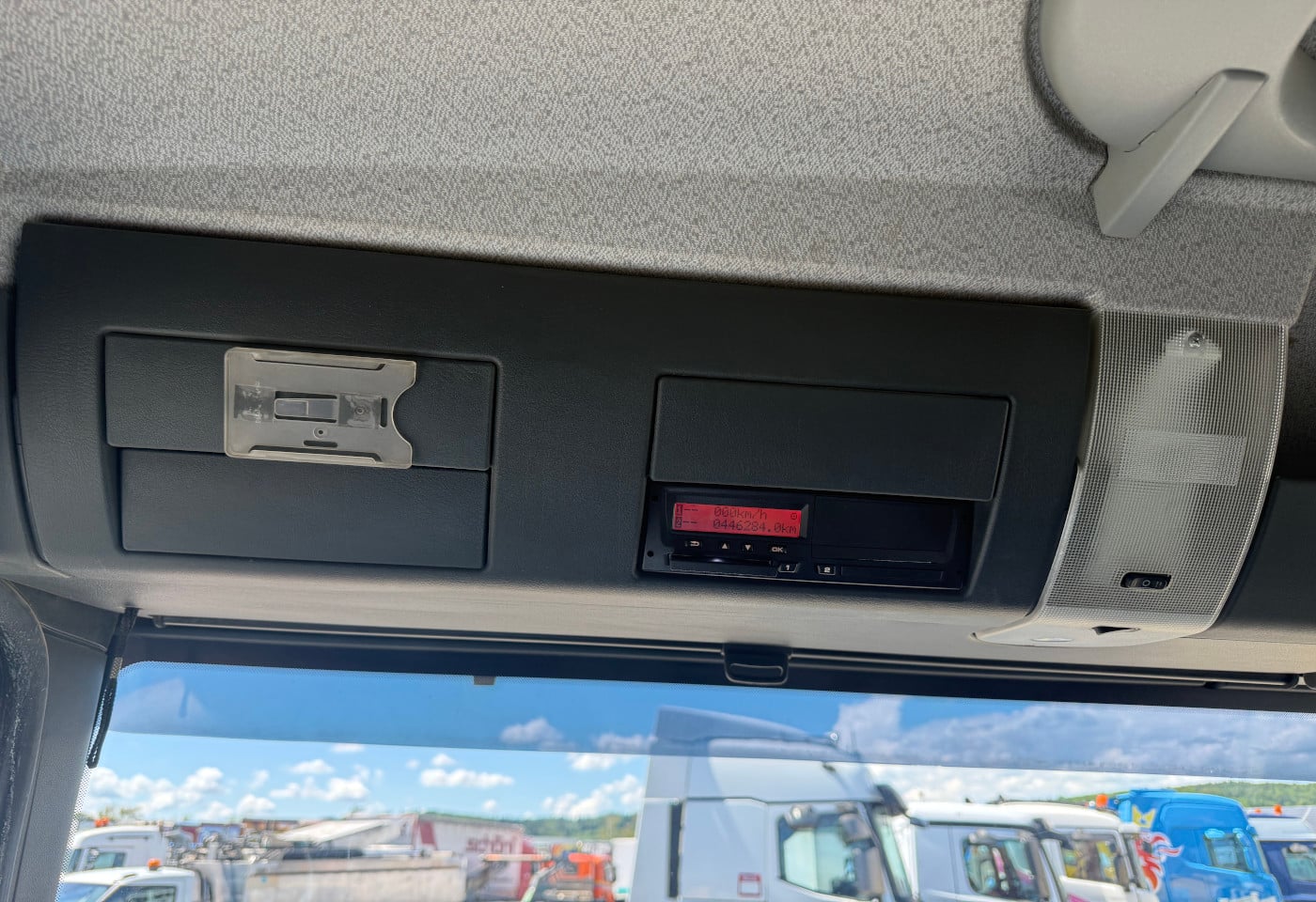 MOTO6625_2910186 vehicle image