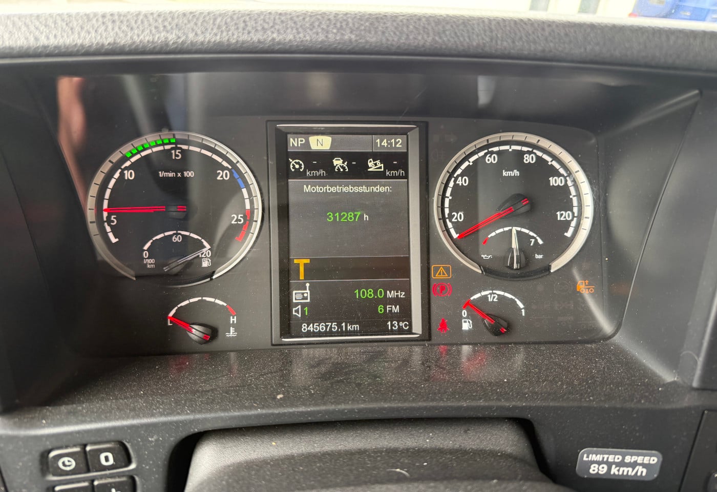 MOTO6625_2916882 vehicle image