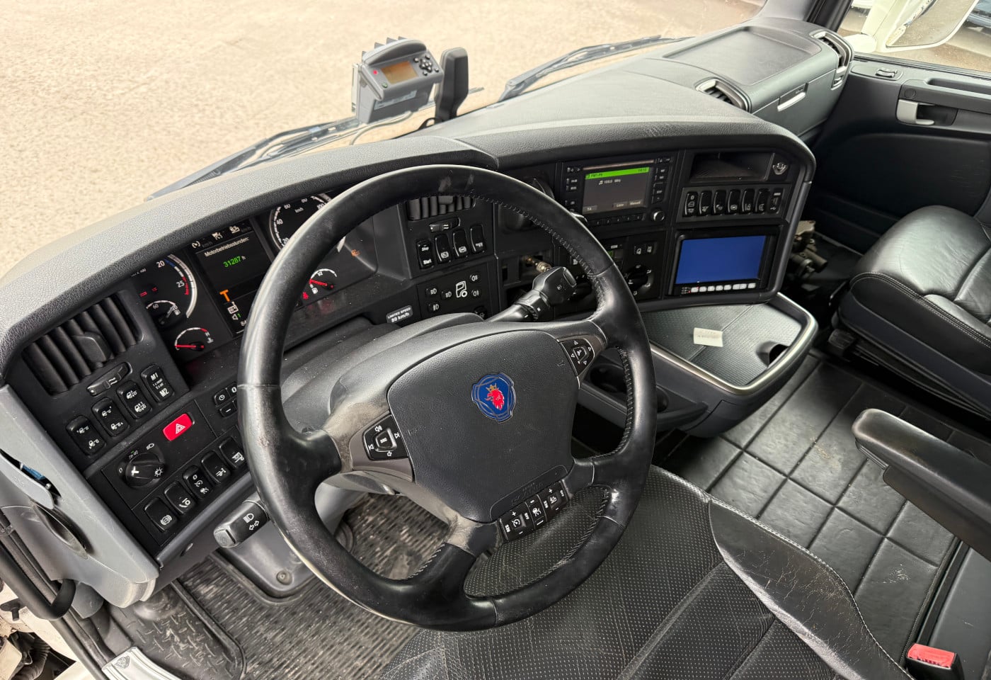 MOTO6625_2916882 vehicle image
