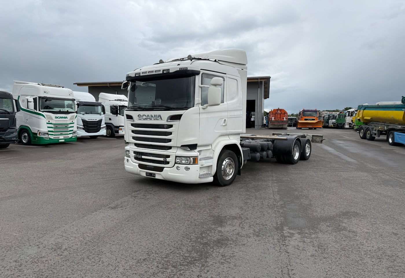 MOTO6625_2916882 vehicle image