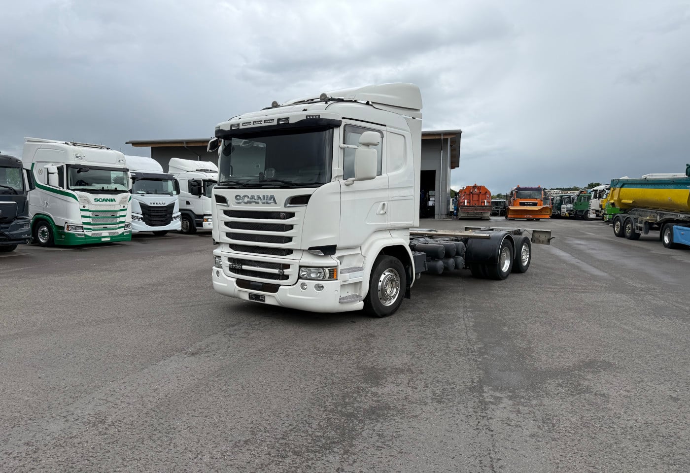 MOTO6625_2916882 vehicle image