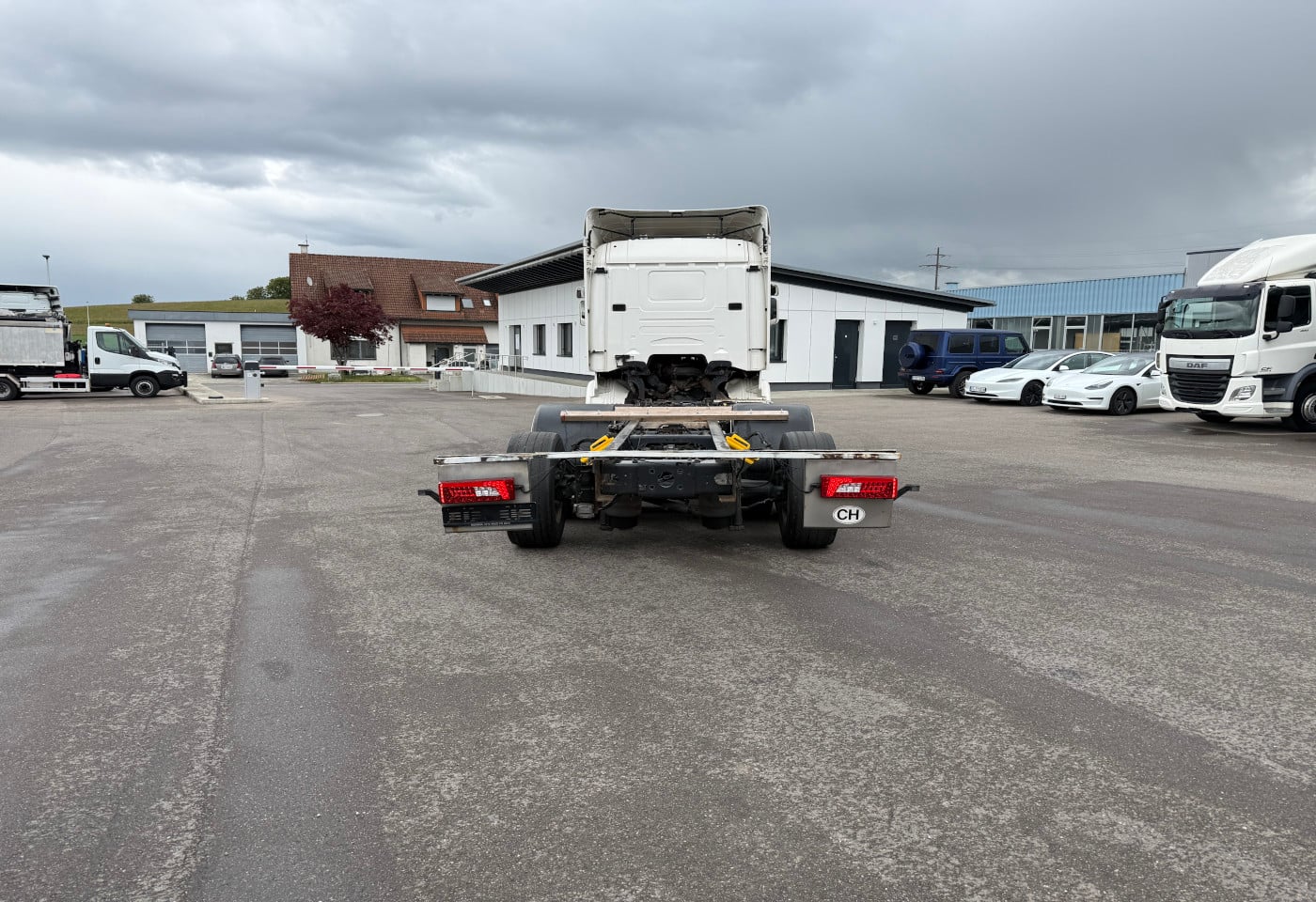 MOTO6625_2916882 vehicle image