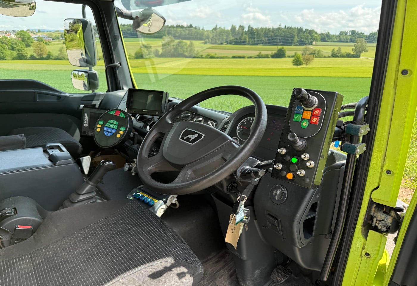 MOTO6625_2921771 vehicle image
