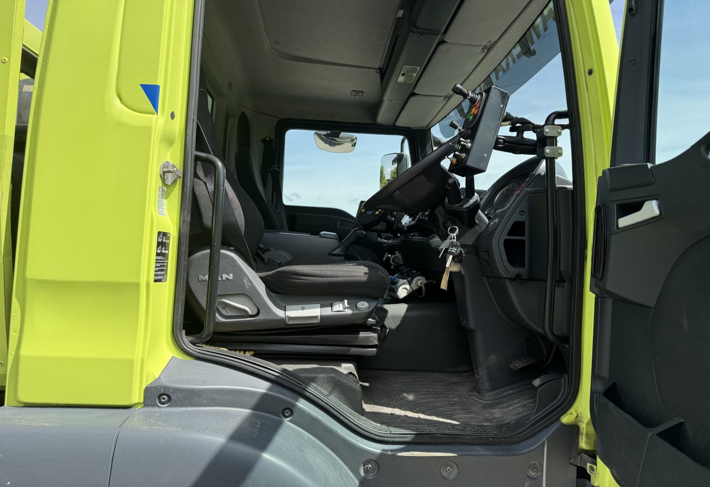 MOTO6625_2921771 vehicle image