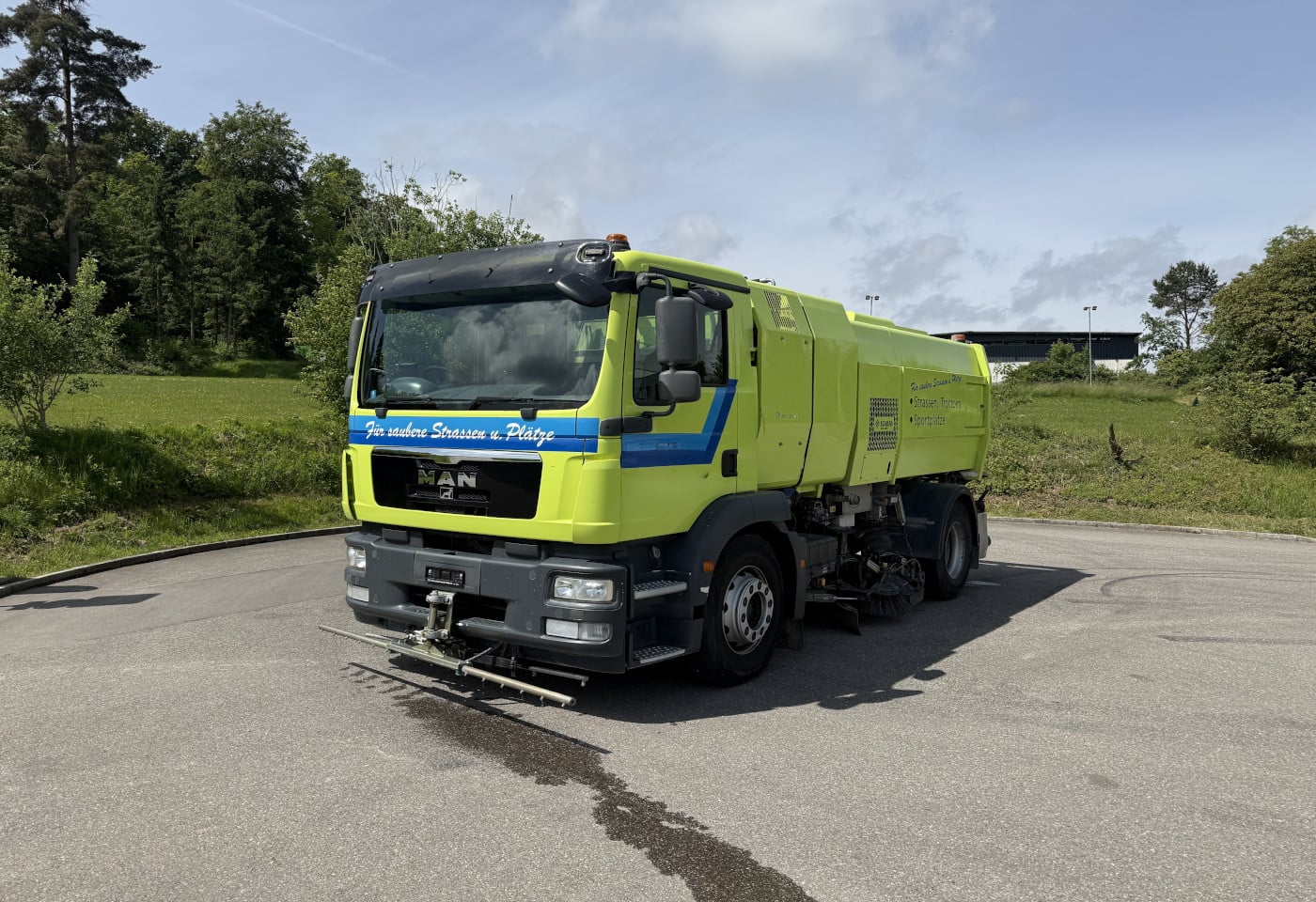 MOTO6625_2921771 vehicle image