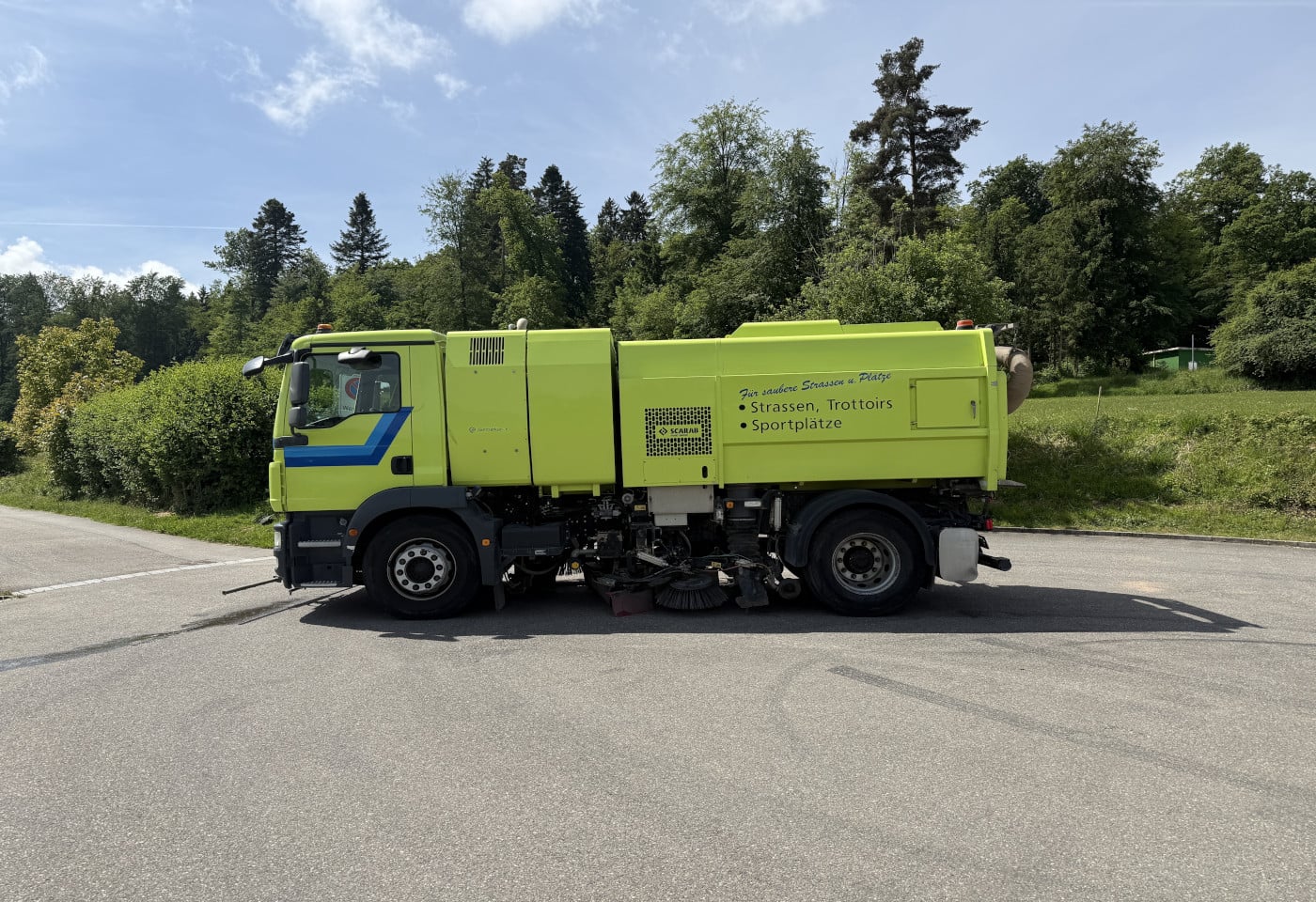 MOTO6625_2921771 vehicle image