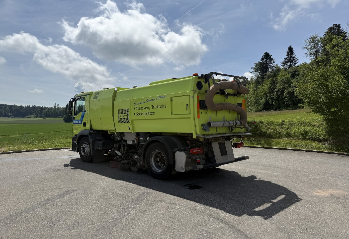MOTO6625_2921771 vehicle image
