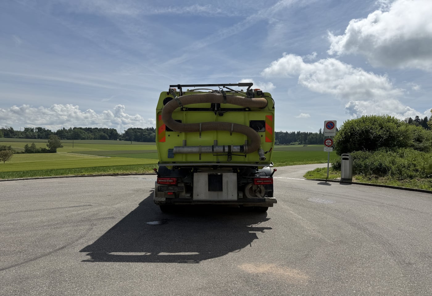 MOTO6625_2921771 vehicle image