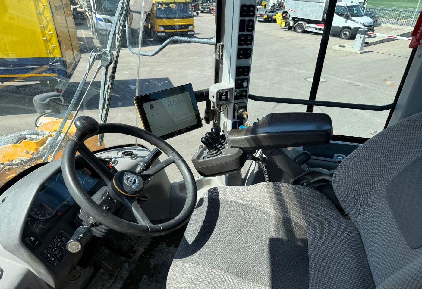 MOTO6625_2926446 vehicle image