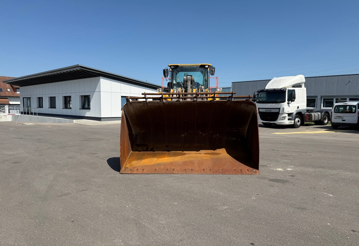 MOTO6625_2926446 vehicle image