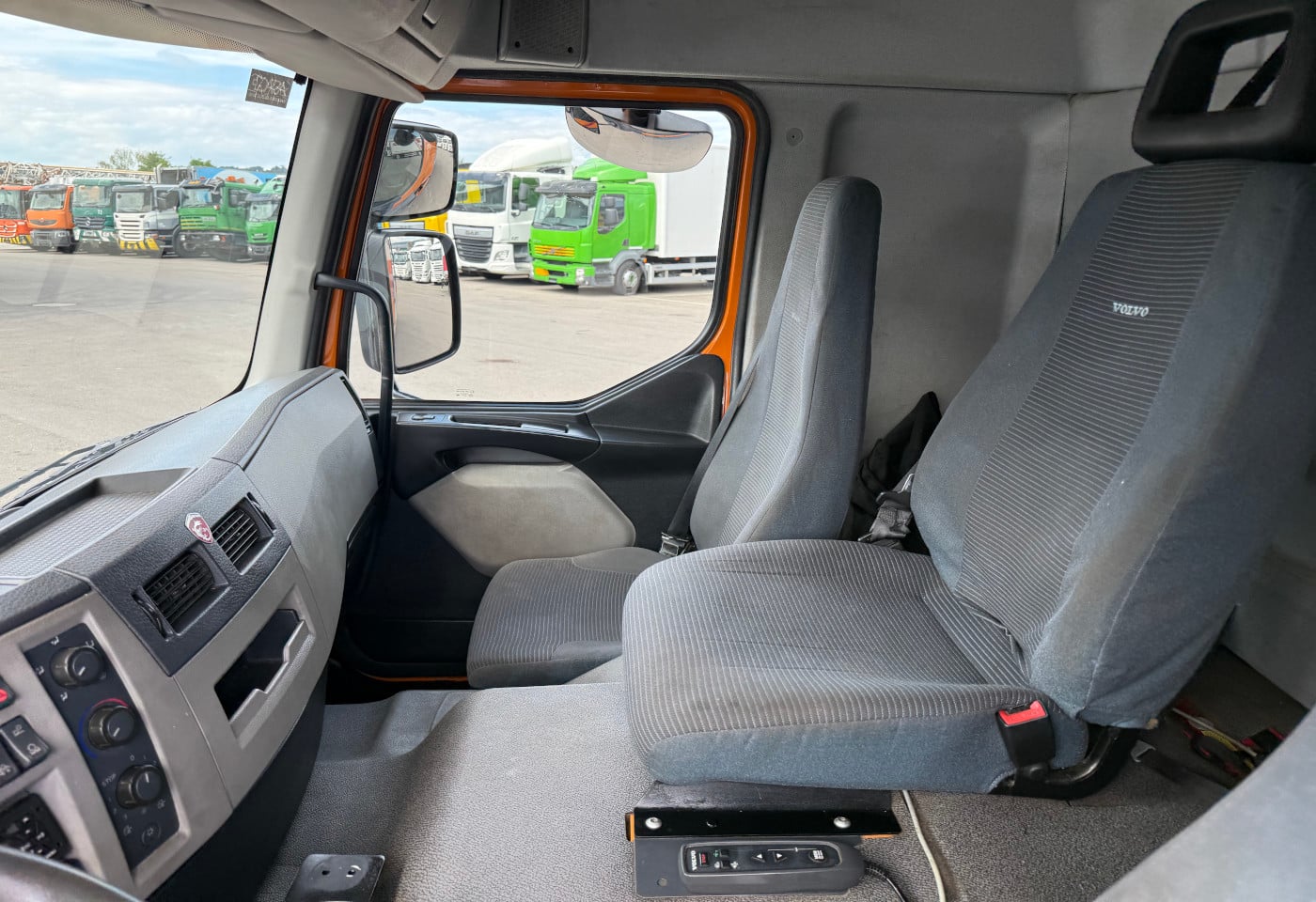 MOTO6625_2934374 vehicle image