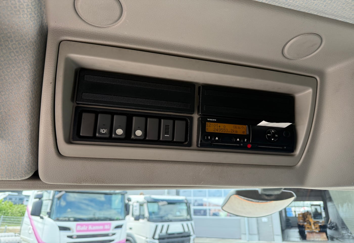 MOTO6625_2934374 vehicle image