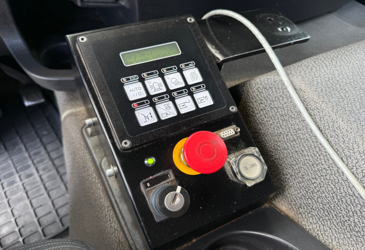 MOTO6625_2934374 vehicle image
