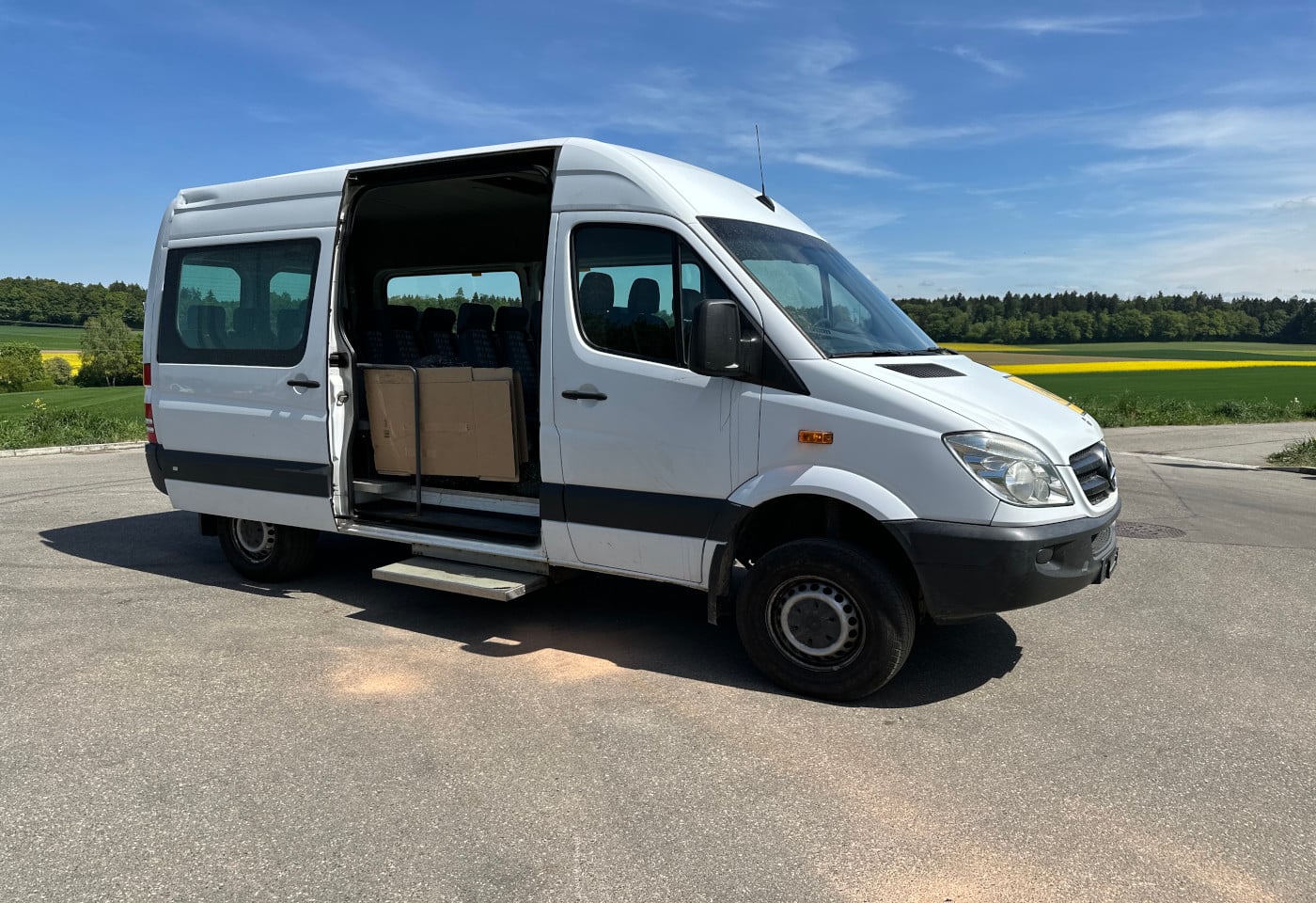 MOTO6625_2906255 vehicle image