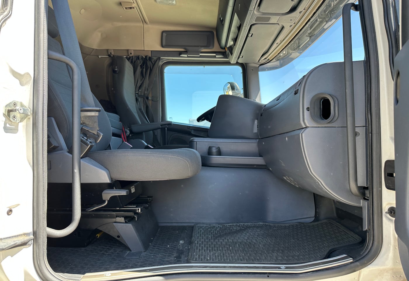 MOTO6625_2906254 vehicle image