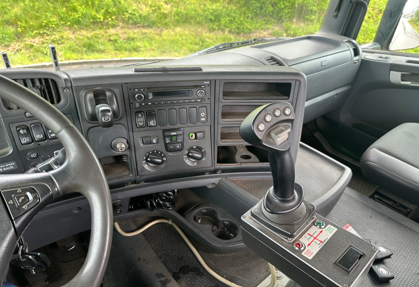 MOTO6625_2921005 vehicle image