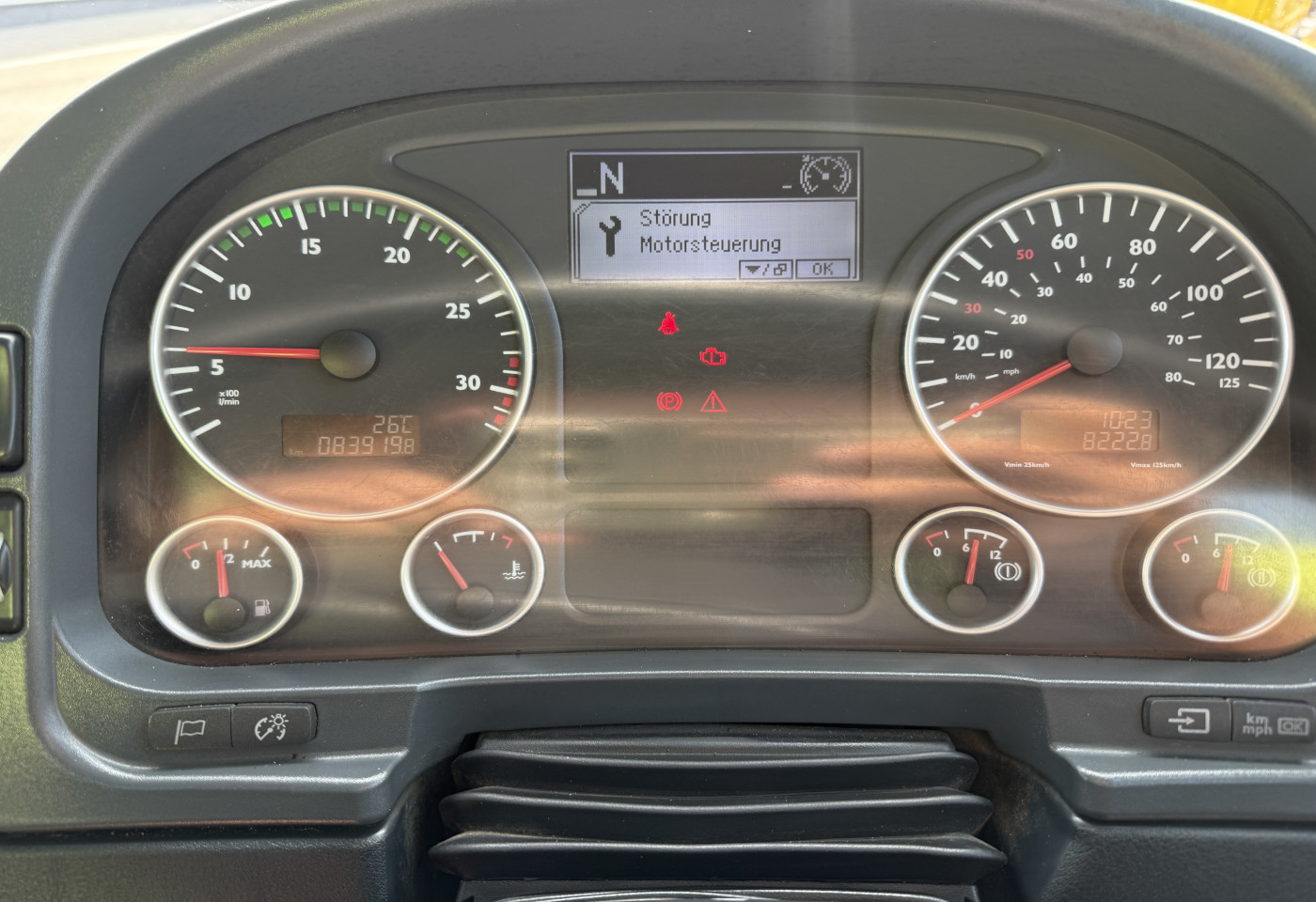 MOTO6625_2975567 vehicle image