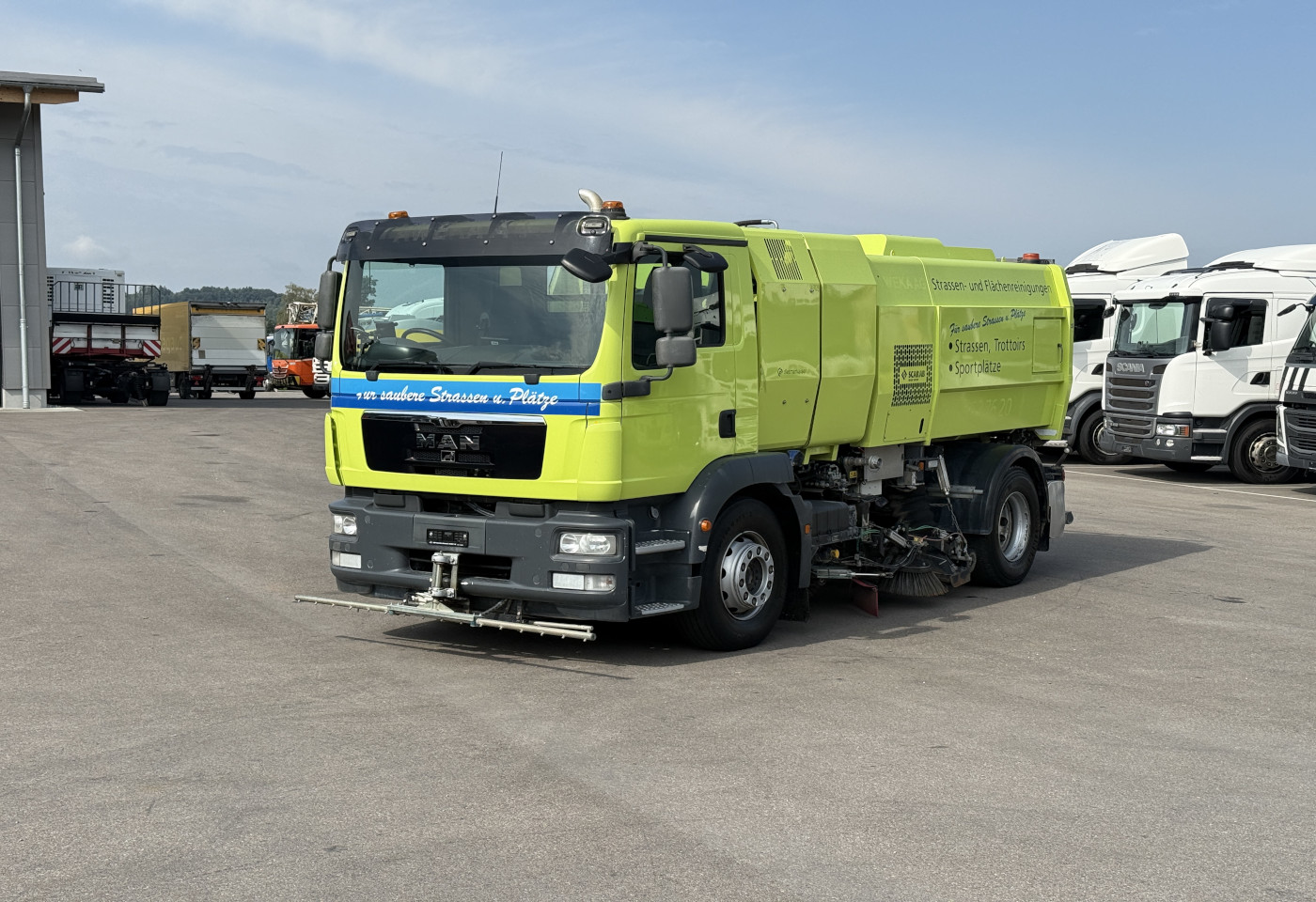 MOTO6625_2975567 vehicle image