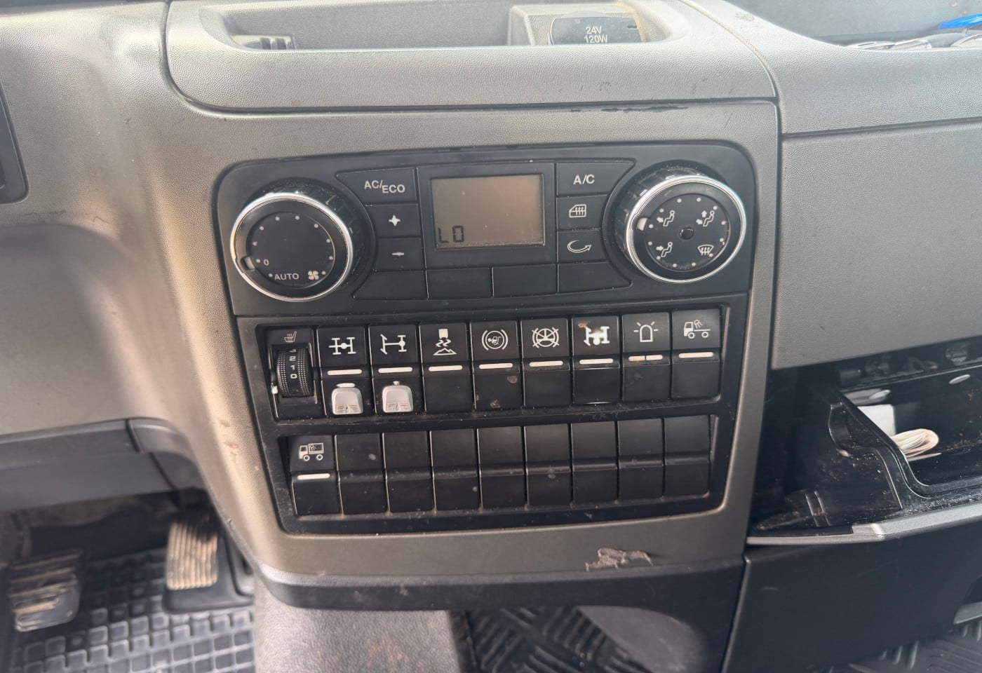 MOTO6625_2938104 vehicle image