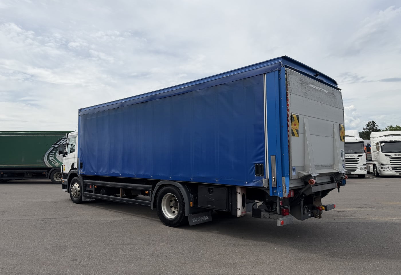 MOTO6625_2938105 vehicle image