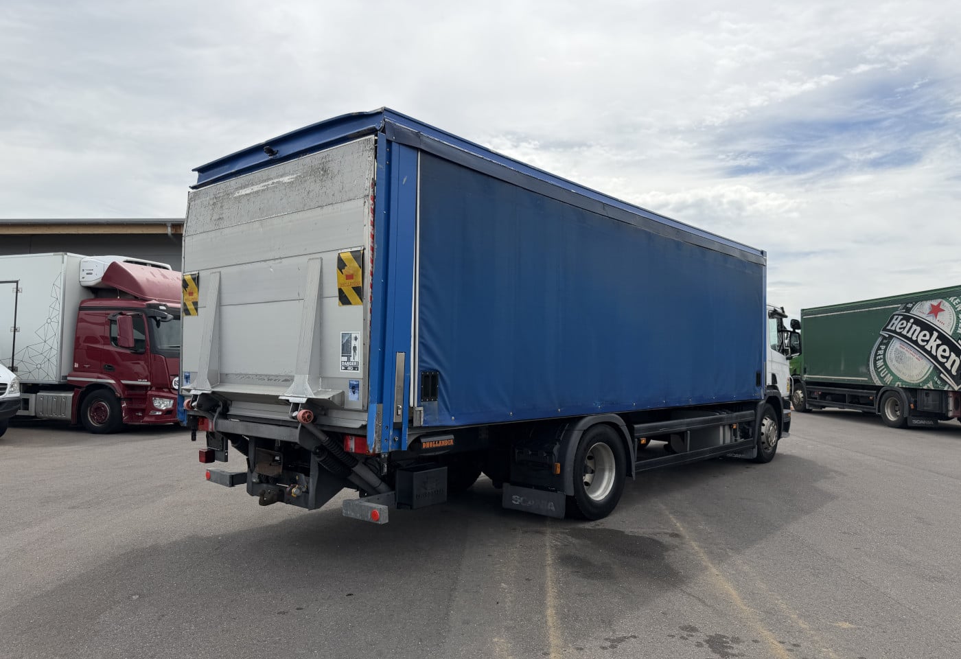 MOTO6625_2938105 vehicle image