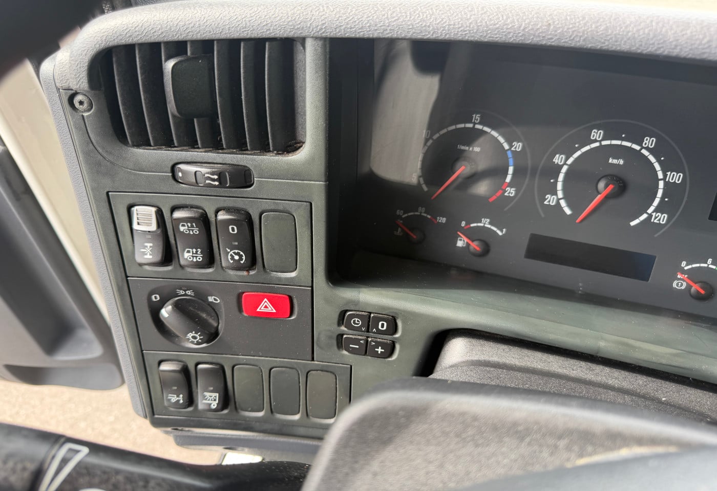 MOTO6625_2938105 vehicle image