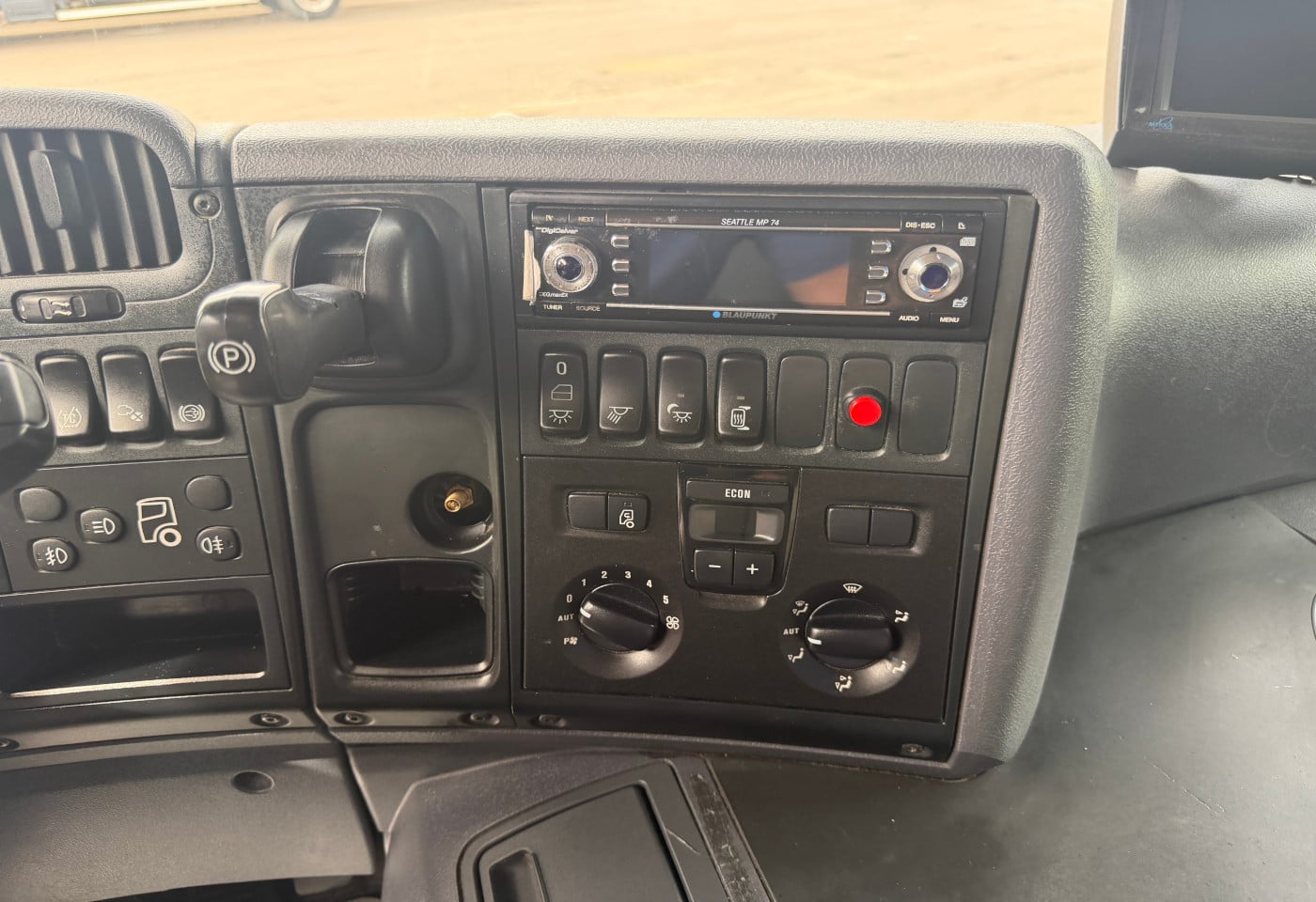 MOTO6625_2938105 vehicle image