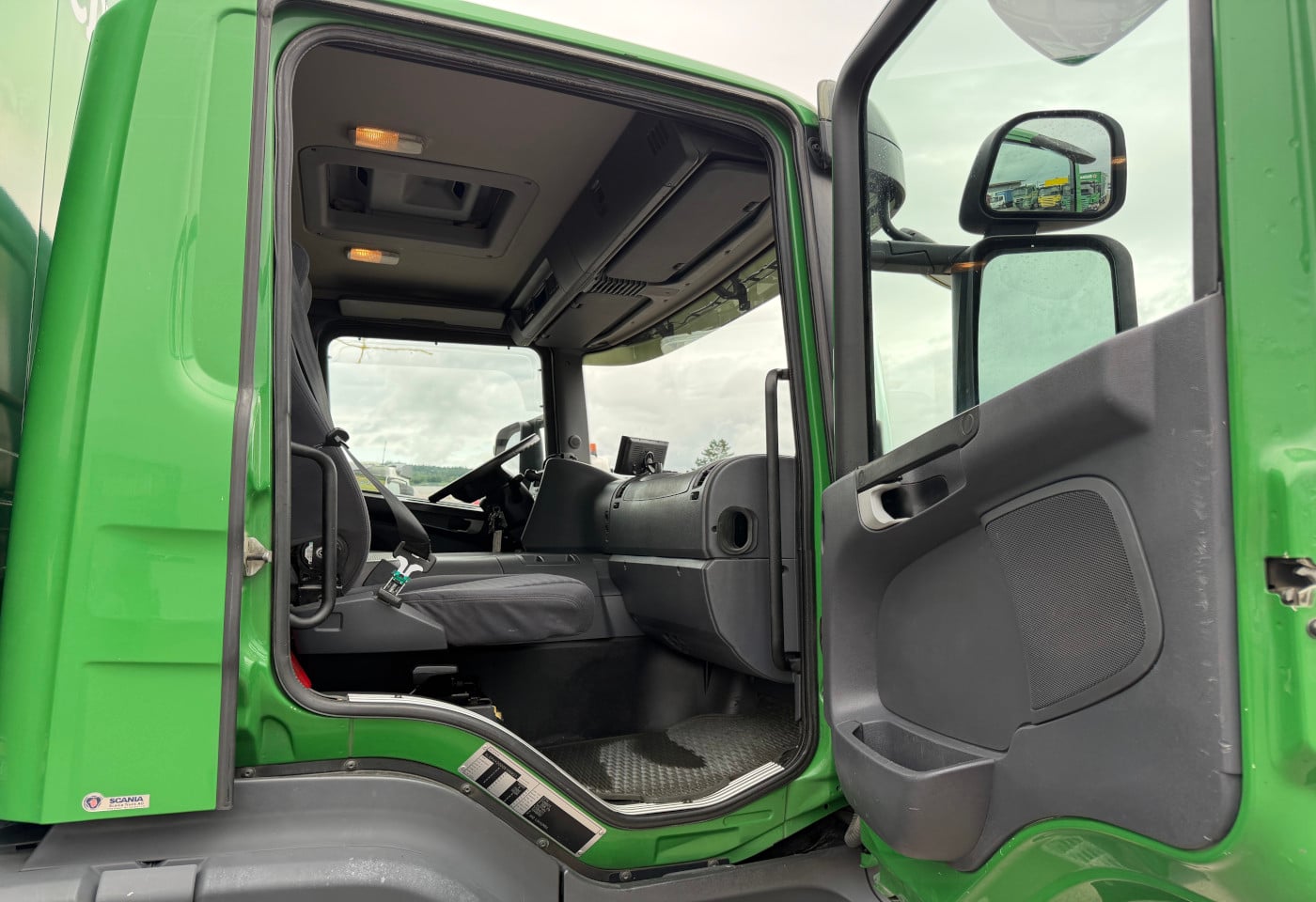 MOTO6625_2938318 vehicle image