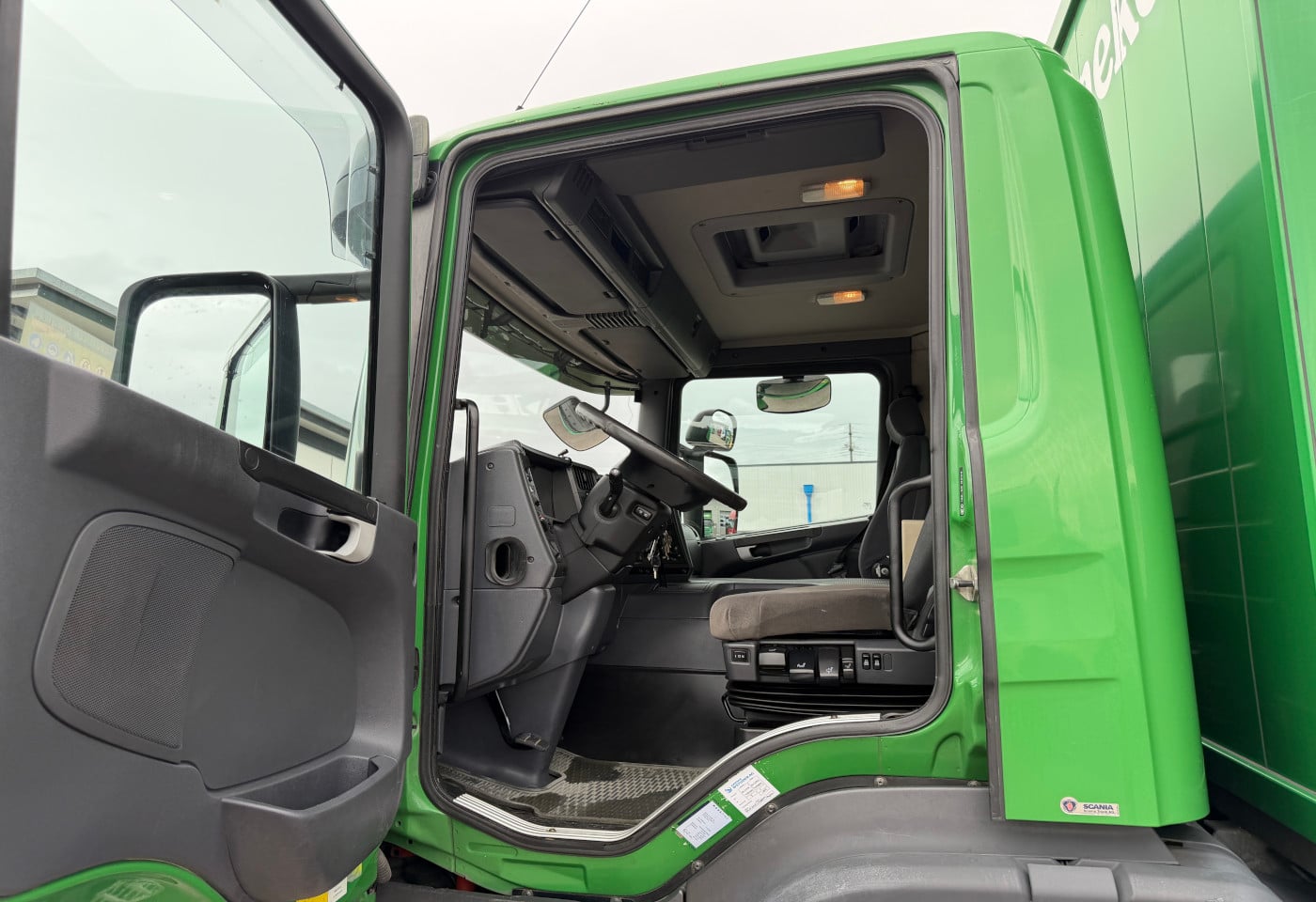 MOTO6625_2938318 vehicle image