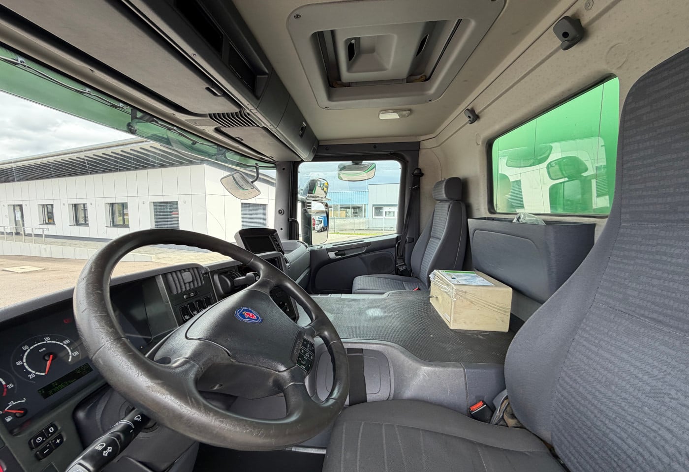 MOTO6625_2938727 vehicle image