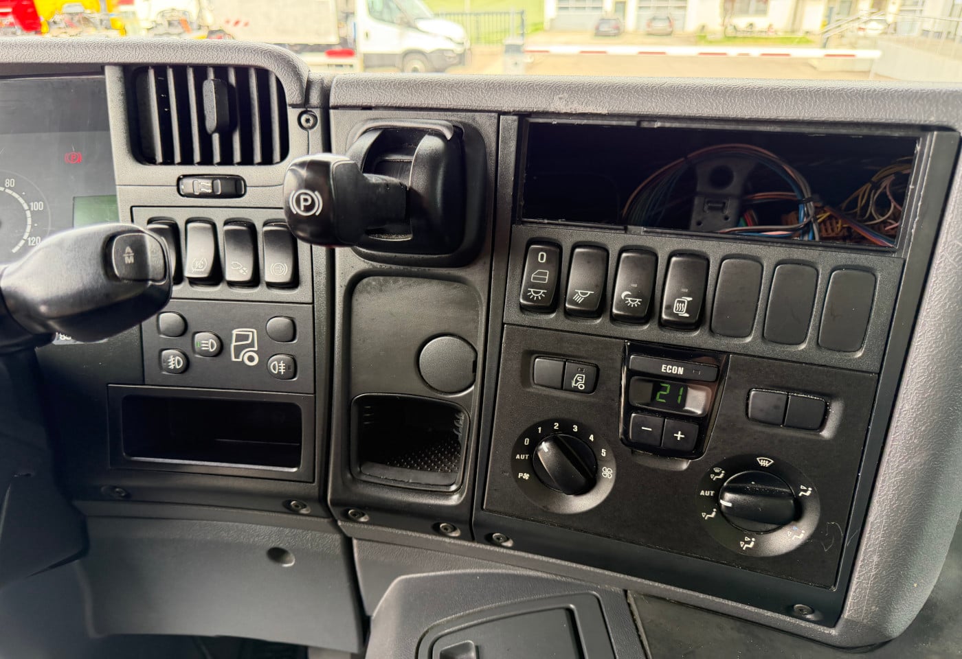 MOTO6625_2938727 vehicle image