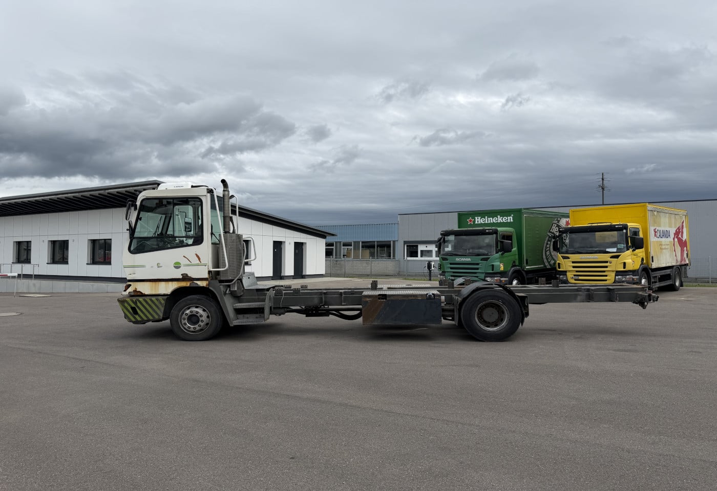 MOTO6625_2938245 vehicle image